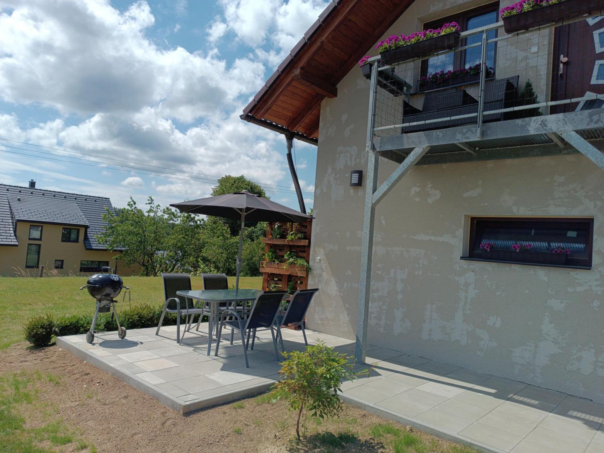Apartman Frymburk 700 Екстериор снимка